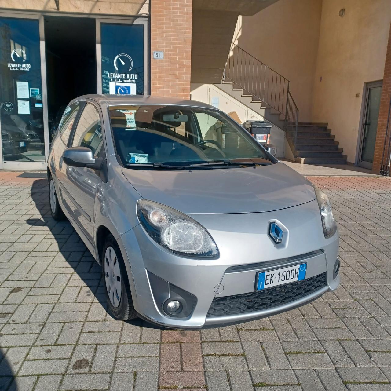 144.118KM TWINGO 1.2 PER NEOPATENTATI