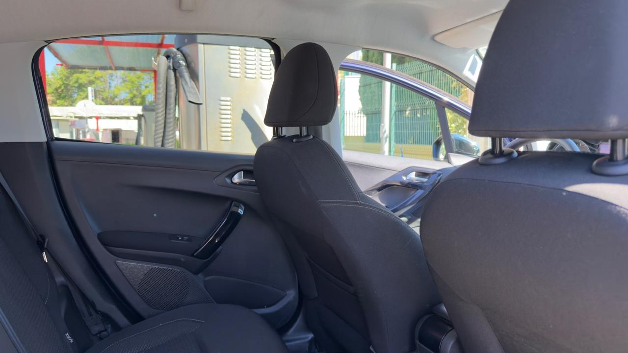 Peugeot 208 PureTech 82 5 porte Allure 2016
