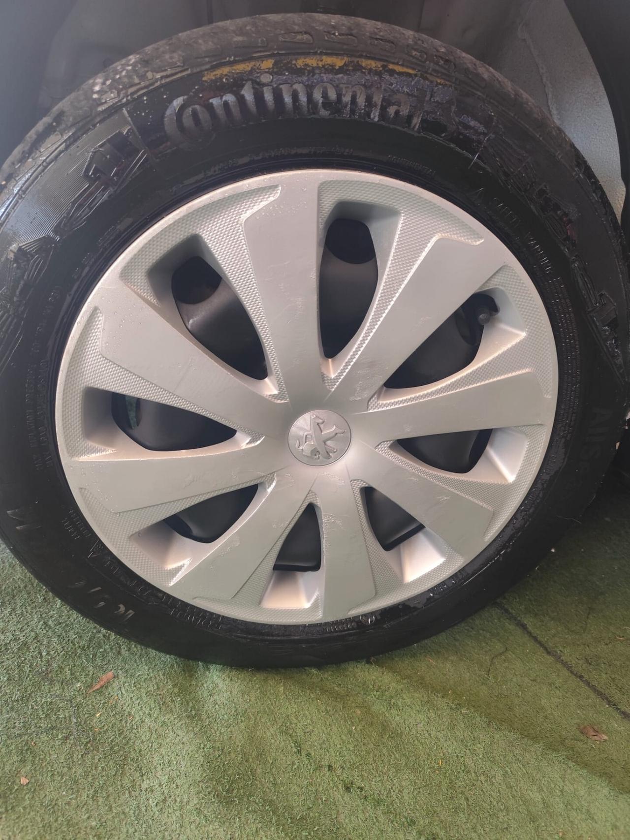 Peugeot 108 1,0 VTi 68 ETG 5 porte Allure