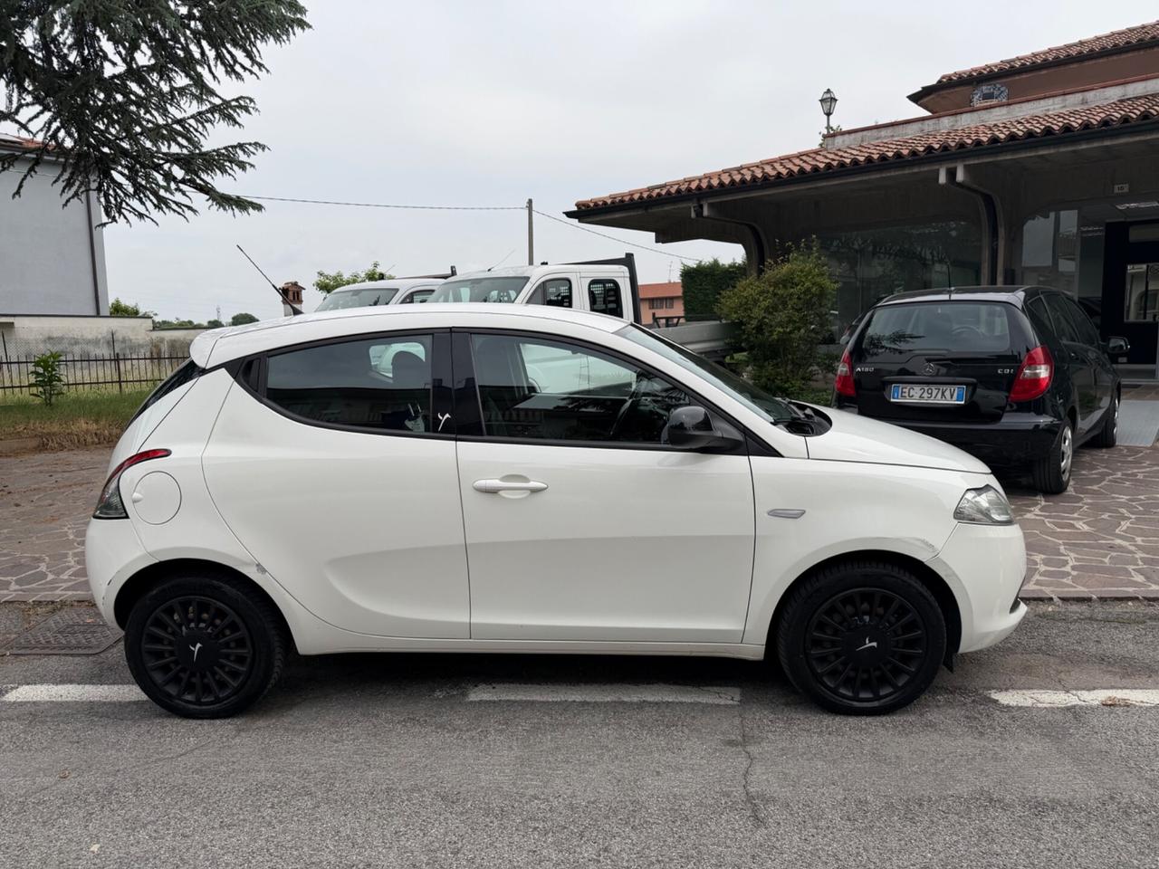 Lancia Ypsilon 1.2 69 CV 5 porte GPL Ecochic Gold