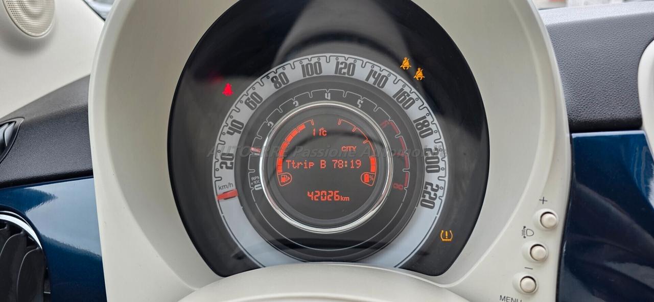 Fiat 500 1.0 Hybrid Red