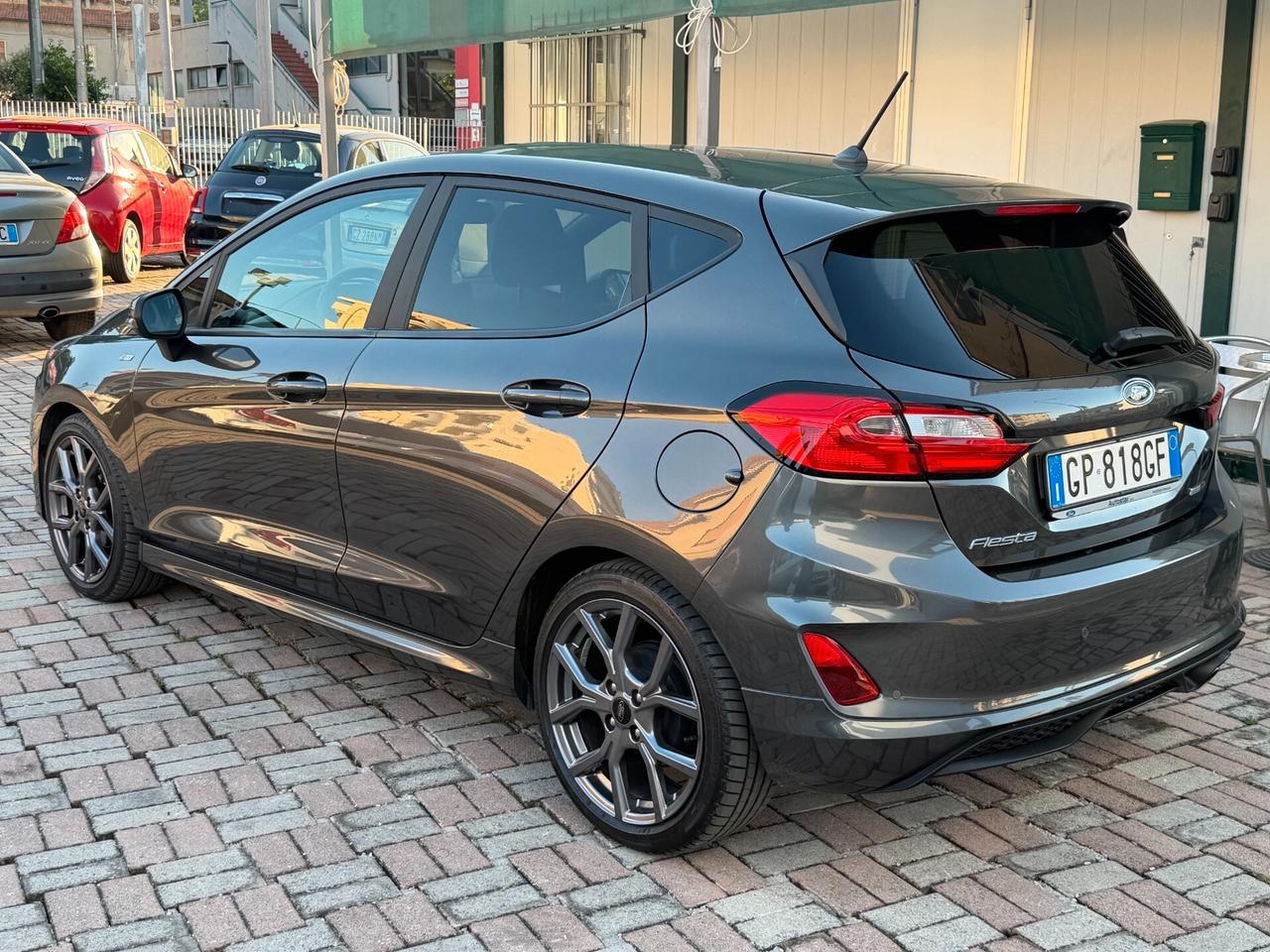Ford Fiesta 1.0 Ecoboost Hybrid 125 CV 5 porte ST-Line