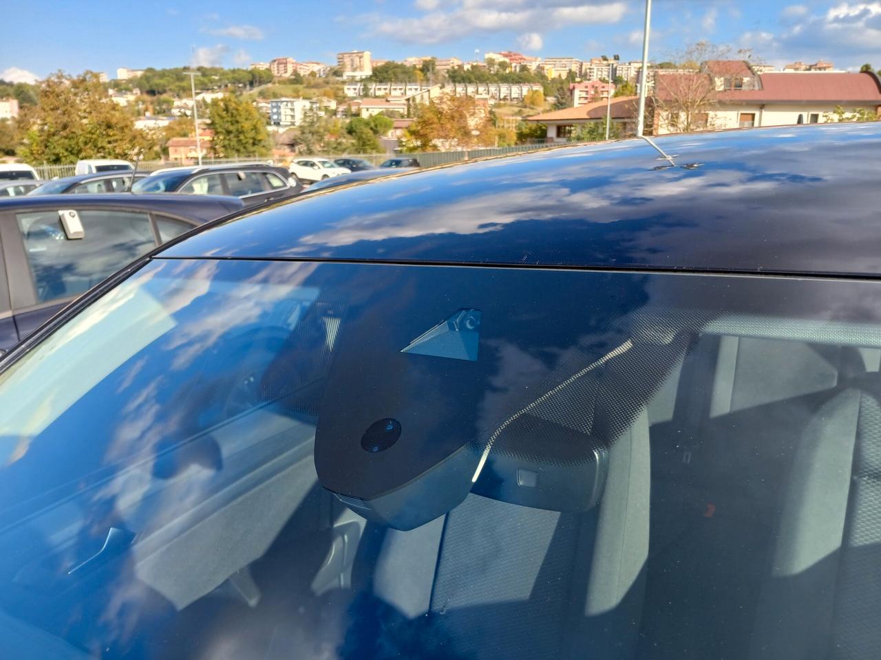 VOLKSWAGEN T-ROC 1.0 TSI 110CV LIFE 2022 BENZINA