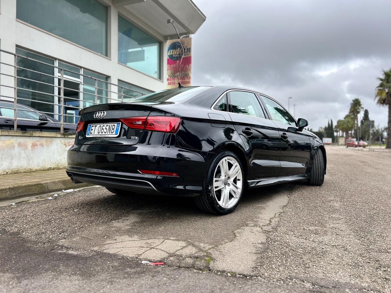 Audi A3 2.0 TDI 150cv sedan S-Line
