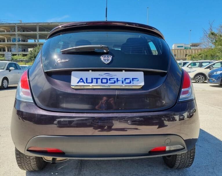 Lancia Ypsilon 1.2 69 CV 5 porte Gold