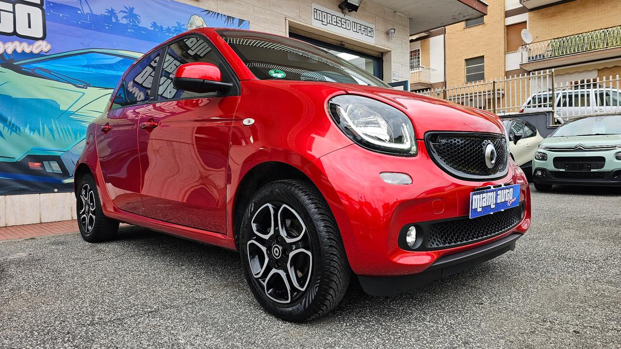 Smart ForFour 90 0.9 Turbo twinamic Passion NAV ANDROID JBL TAGL UFF LED RETROCAM