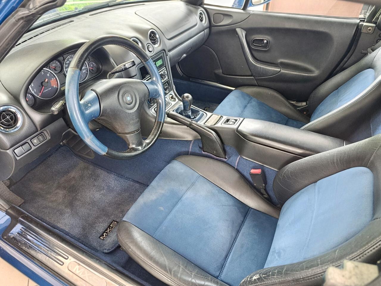 Mazda MX-5 1.8i 16V cat 10th Anniversary HARD TOP