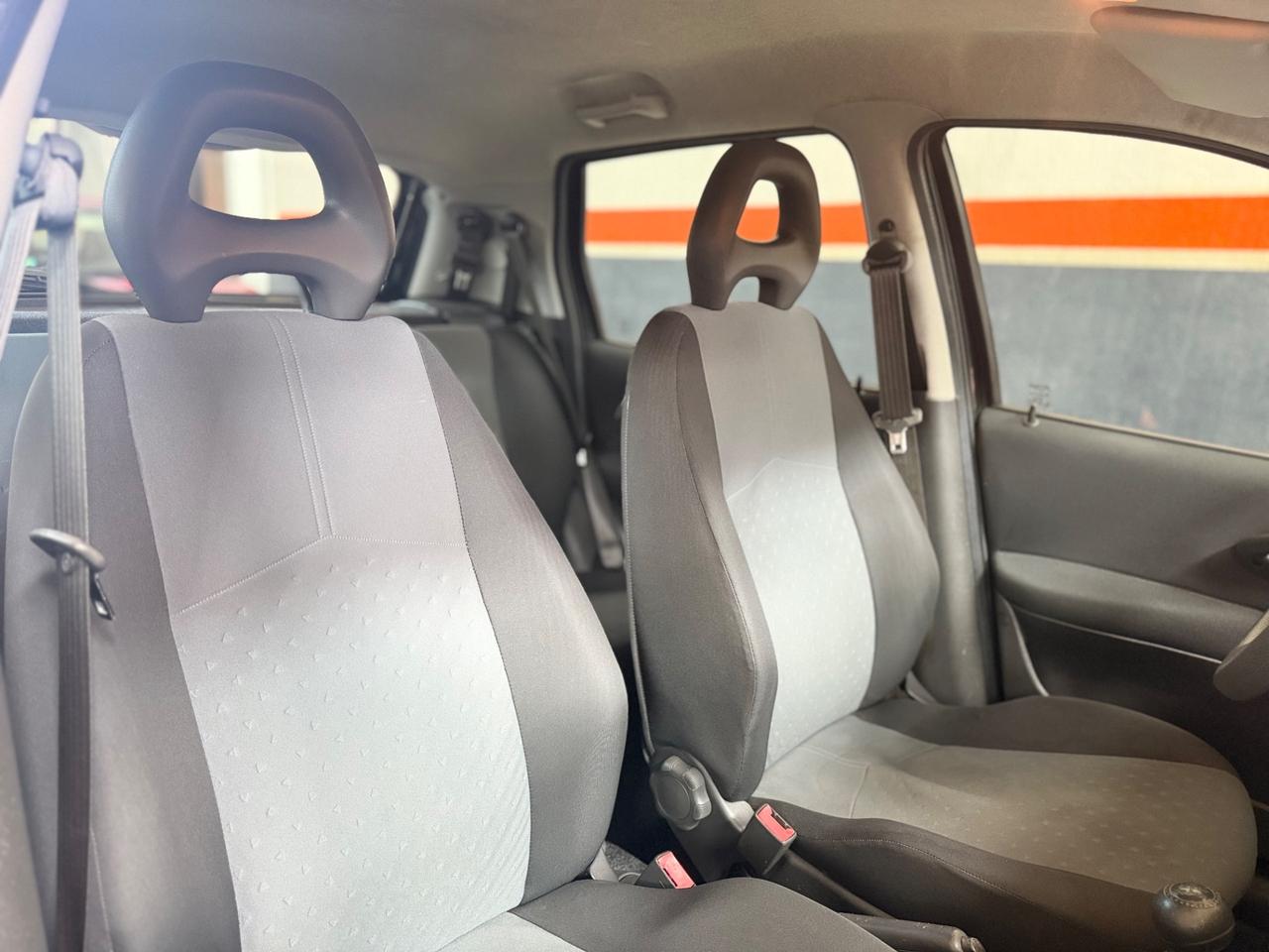 Fiat Punto 1.2 5 porte Active Natural Power NEOPATENTATI