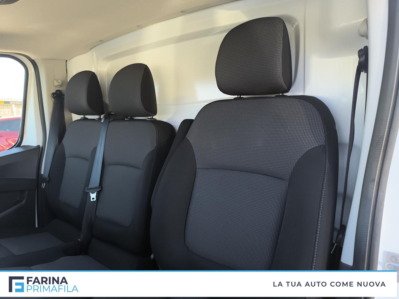 RENAULT Trafic IV 27 2022 - trafic T27 2.0 dci 150cv energy L1H1 Start my23