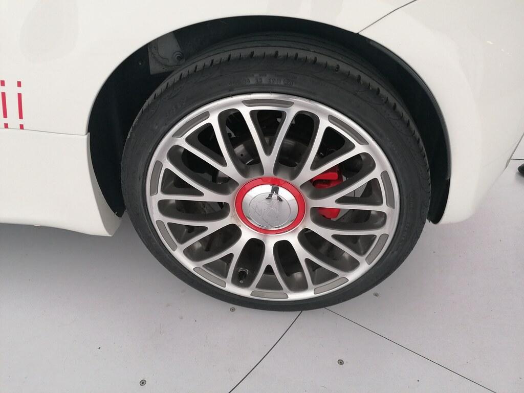 Abarth 595 1.4 Turbo T-Jet Yamaha Factory Racing