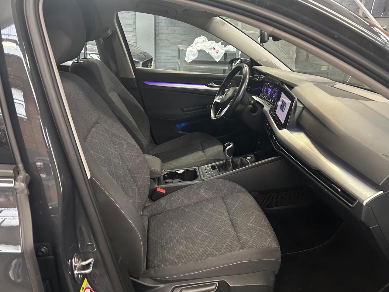 Volkswagen Golf Variant 2.0 TDI SCR Life neopatentati