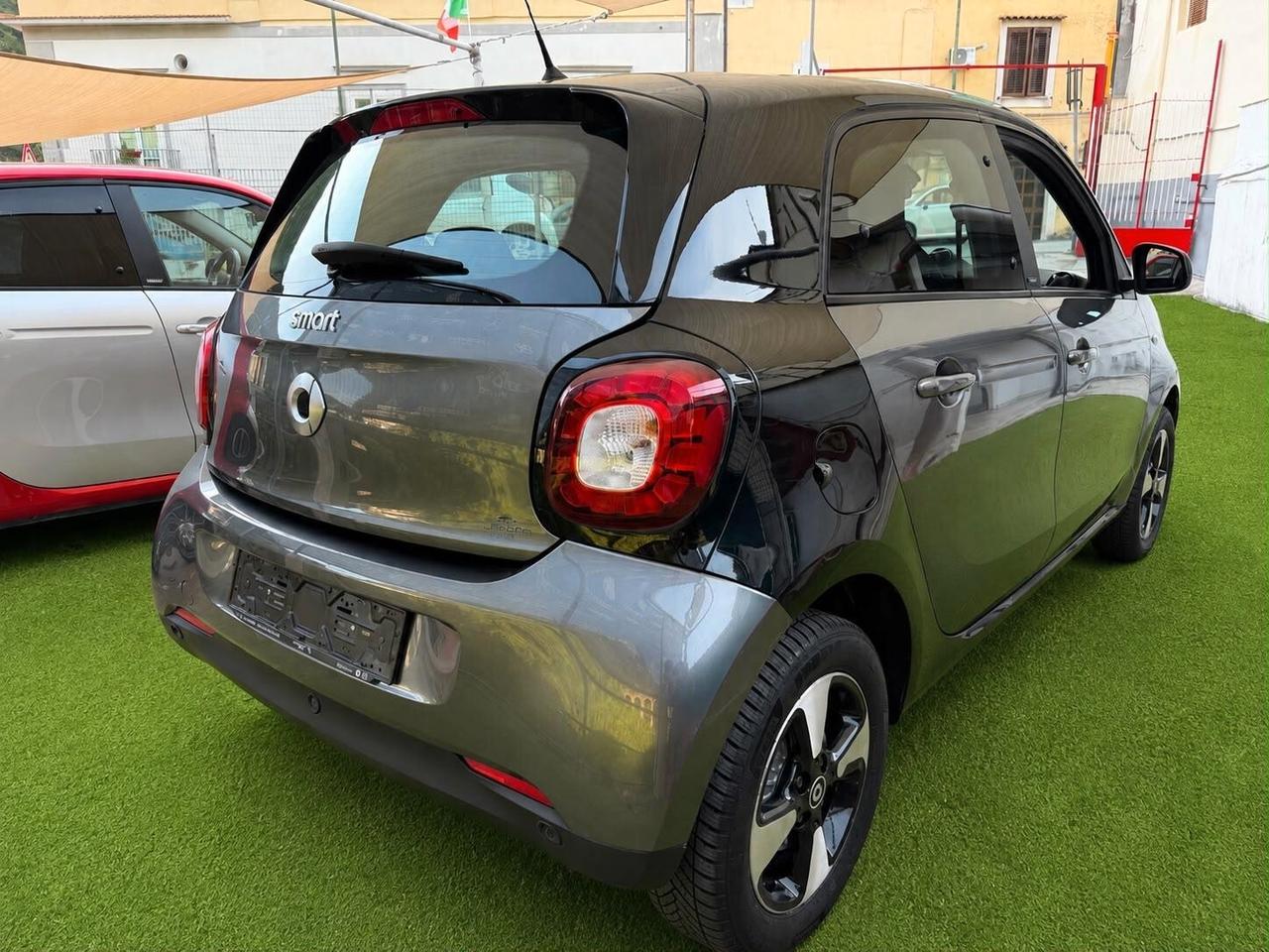 Smart ForFour 1.0 71 cv modello Prime