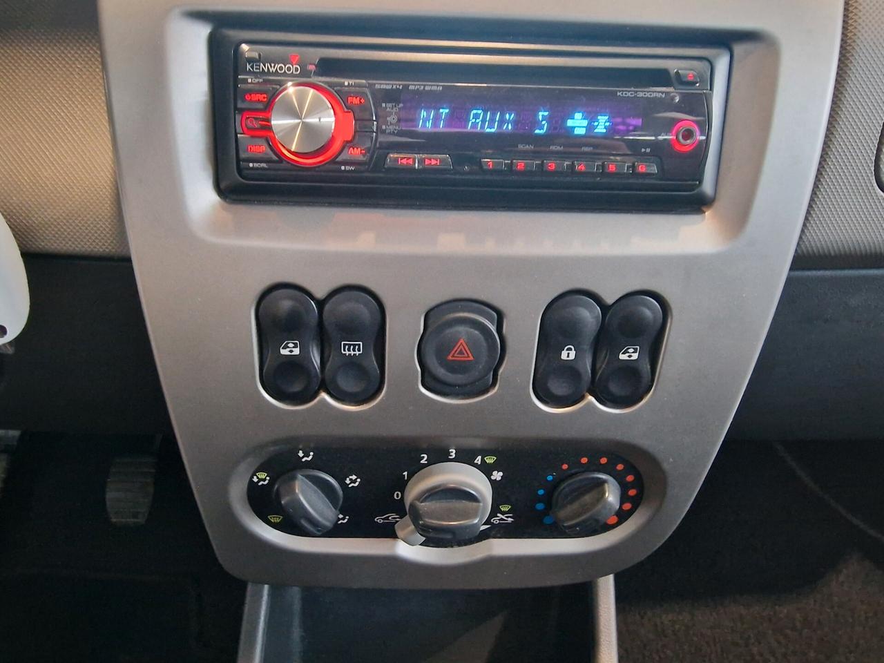Dacia Sandero 1.2 16V Lauréate, 120 mila chilometri