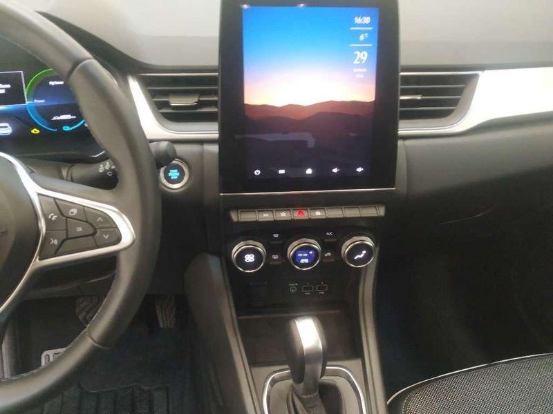 Renault Captur 1.6 E-Tech hybrid Techno Fast Track 145cv auto