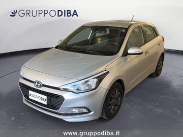 Hyundai i20 2015 Benzina 5p 1.2 Blackline 84cv