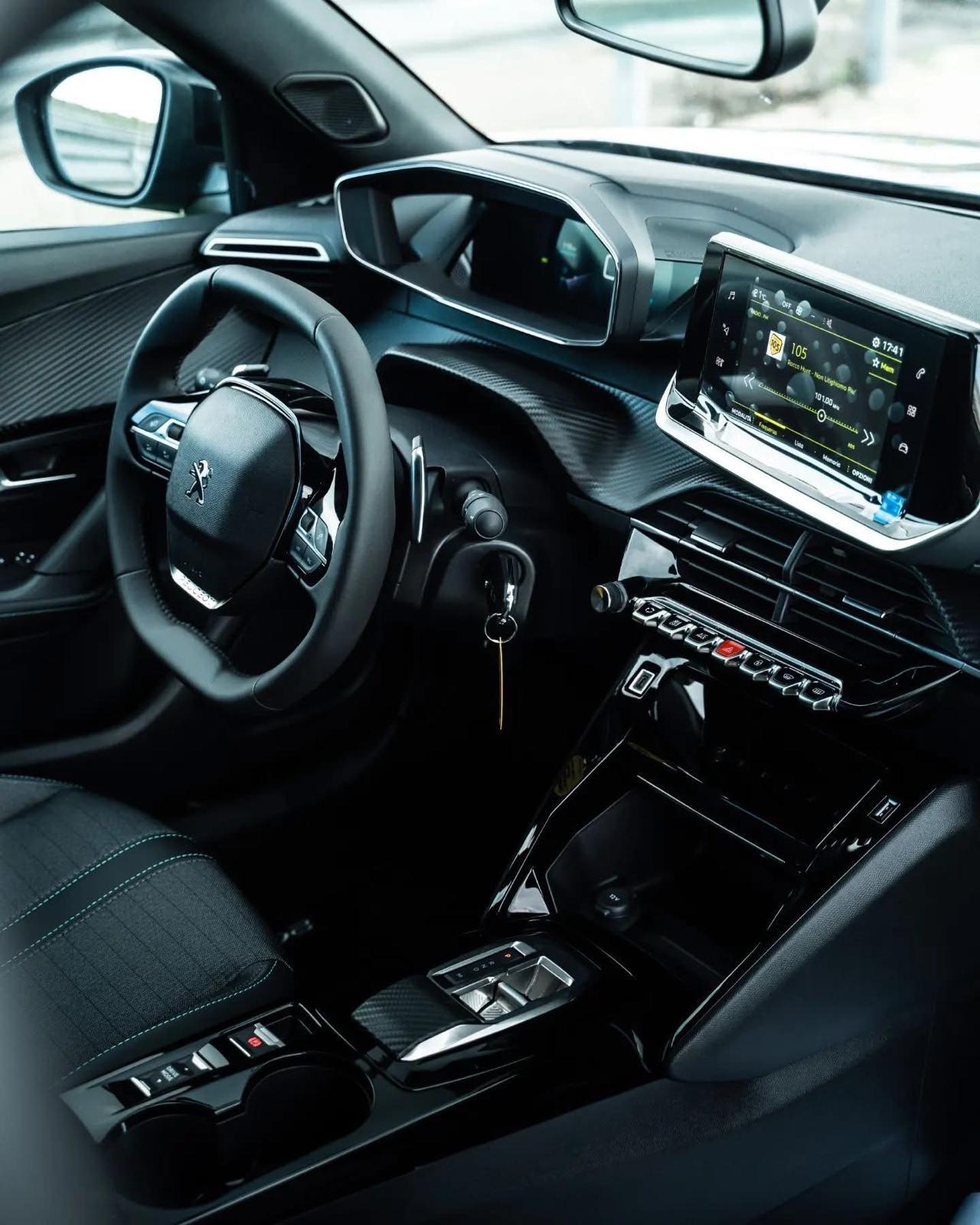 Peugeot 2008 bluehdi 130 eat8 s&s suv 5p/d/1499cc