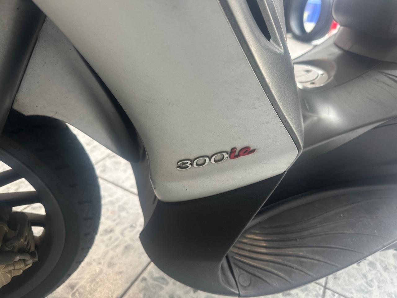 Piaggio Beverly 300 i.e. Beverly I.E. ABS ASR