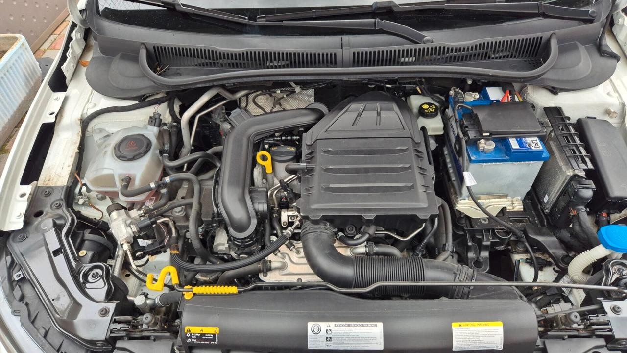 Volkswagen Polo 1.0 TGI 5p. BlueMotion R.Line esterno