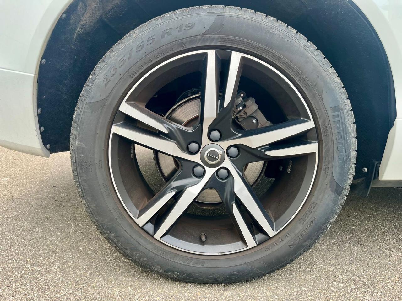 Volvo XC60 2.0d 4x4 R-Design 2018 139.000km perfetta