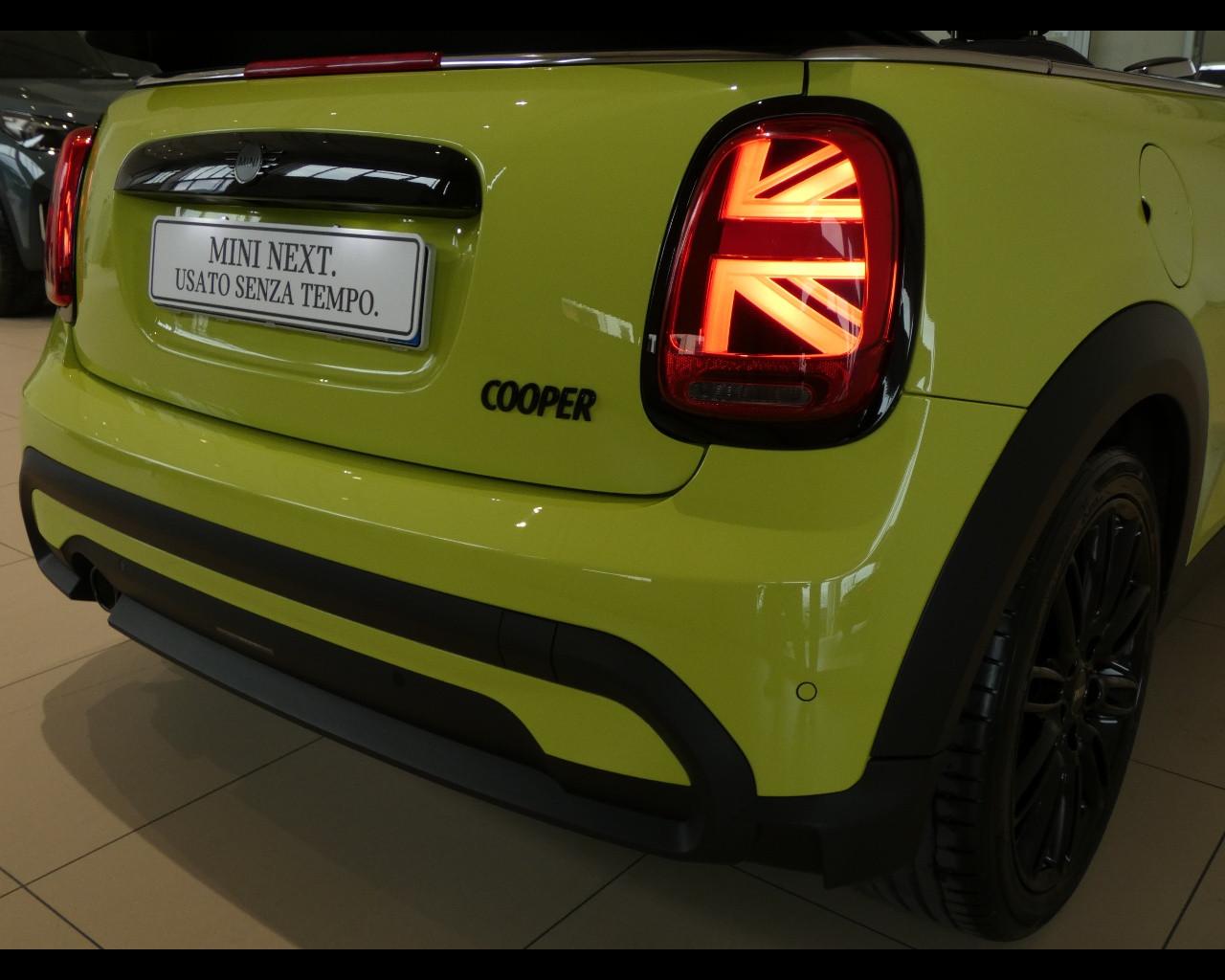 MINI Mini Cabrio (F57) - Mini 1.5 Cooper Classic Cabrio