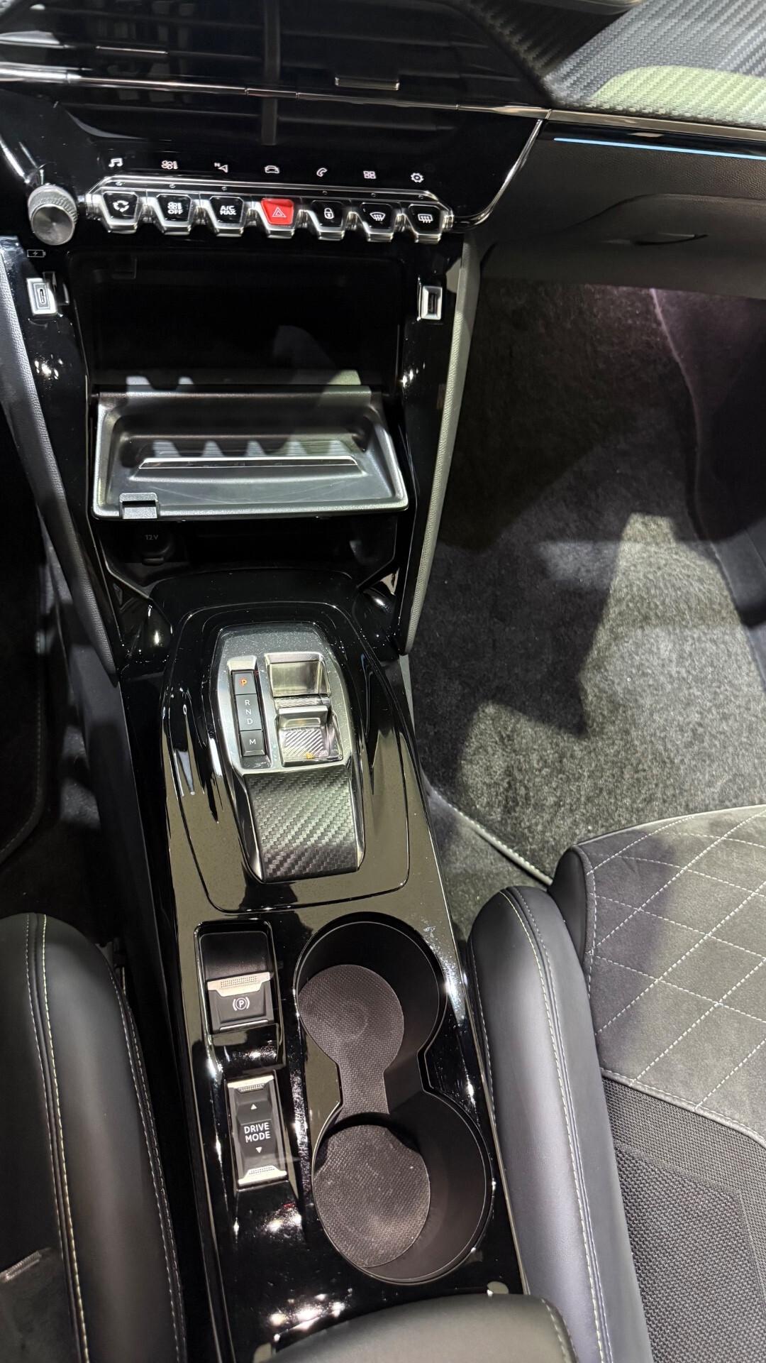 Peugeot 2008 BlueHDi 130 S&S EAT8 GT Pack