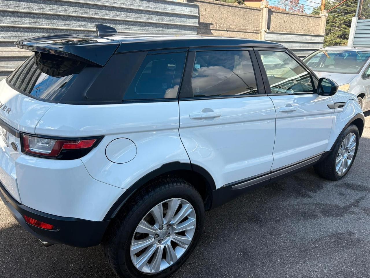 Land Rover Range Evoque 2.0 TD4 180 CV 5p. SE