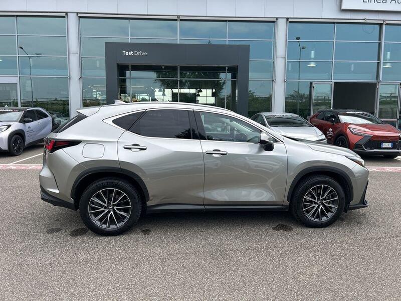 Lexus NX Plug-in 4WD Premium IVA ESPOSTA COMPRESA GARANZIA LEXUS FINO AL 2032