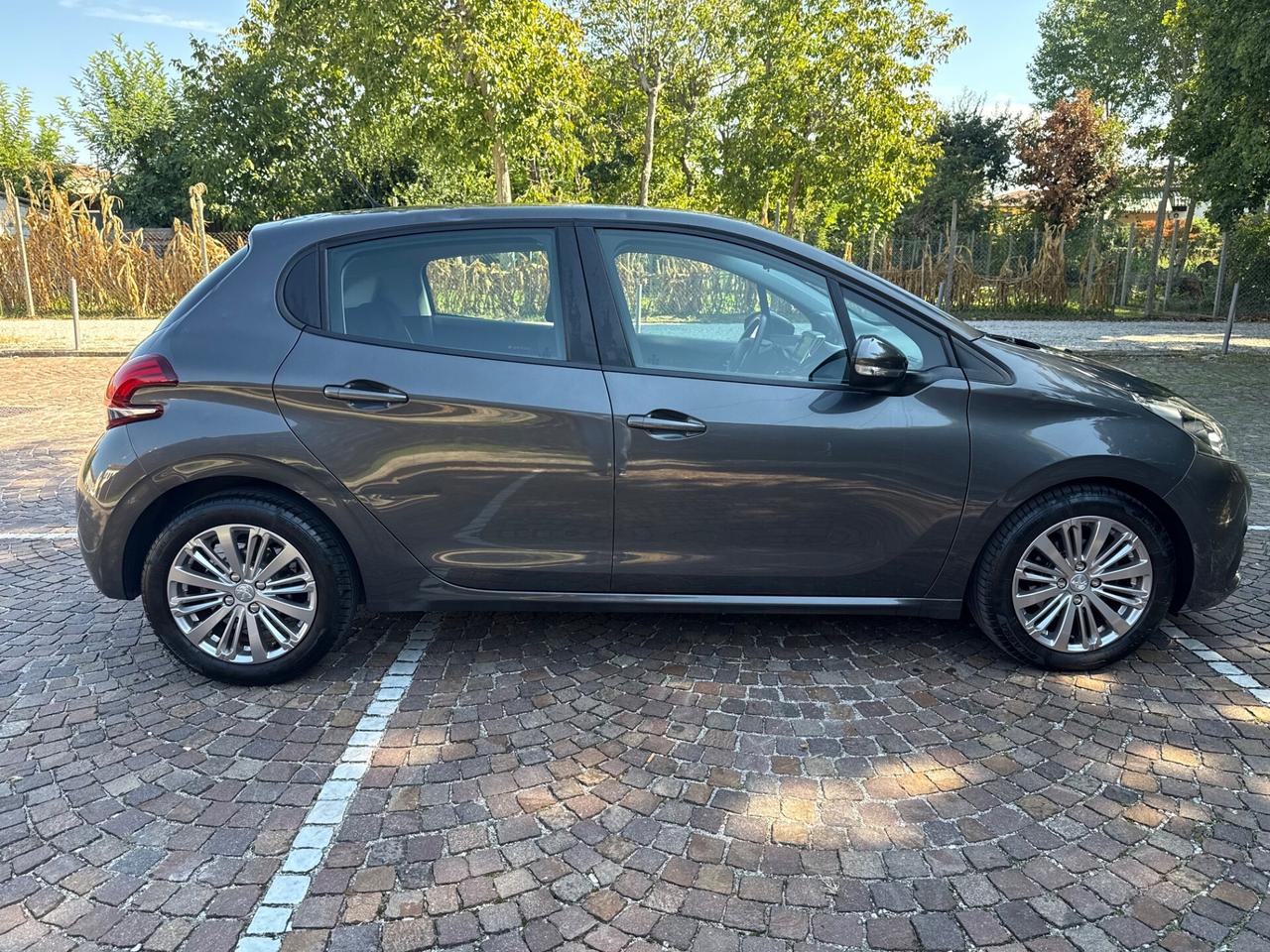 Peugeot 208 BlueHDi 100 S&S 5 porte GT Line