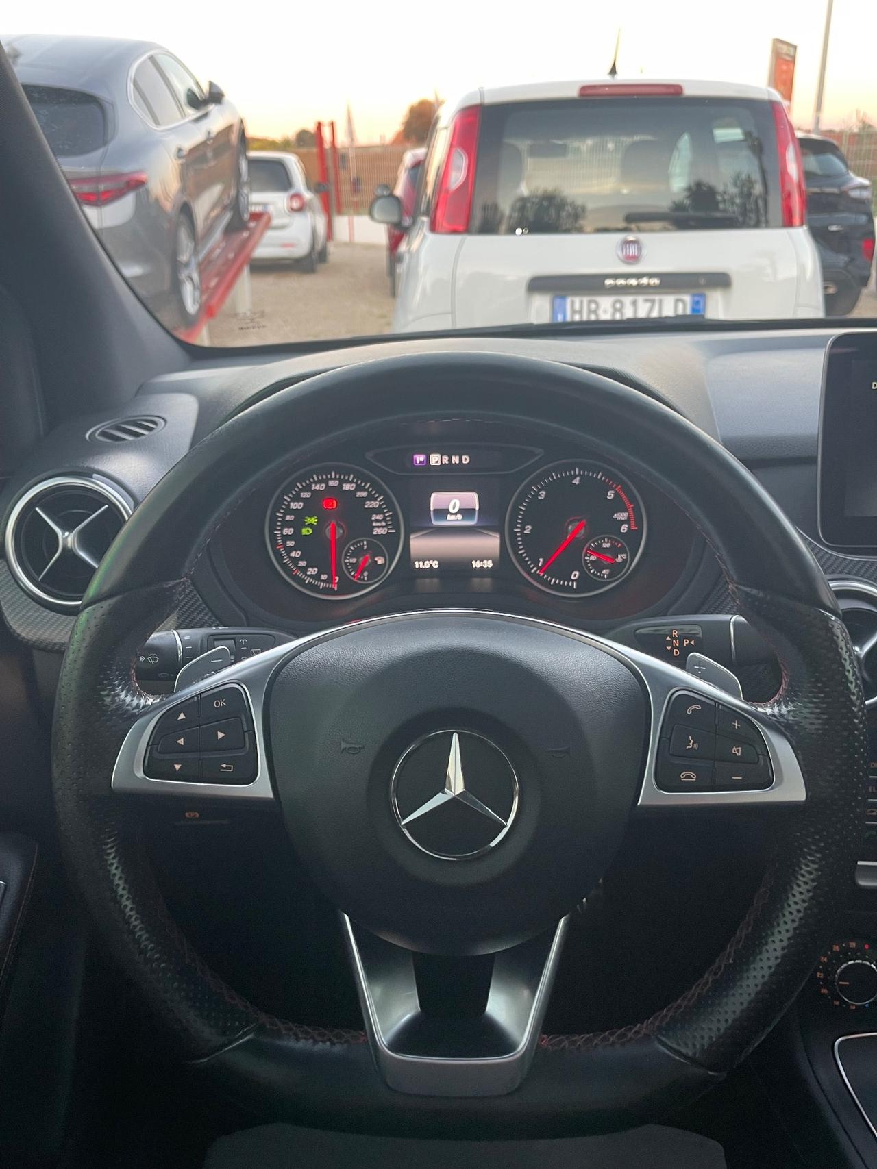 Mercedes Benz Classe B180d W246 Premium AMG 1.5 CDI 110cv