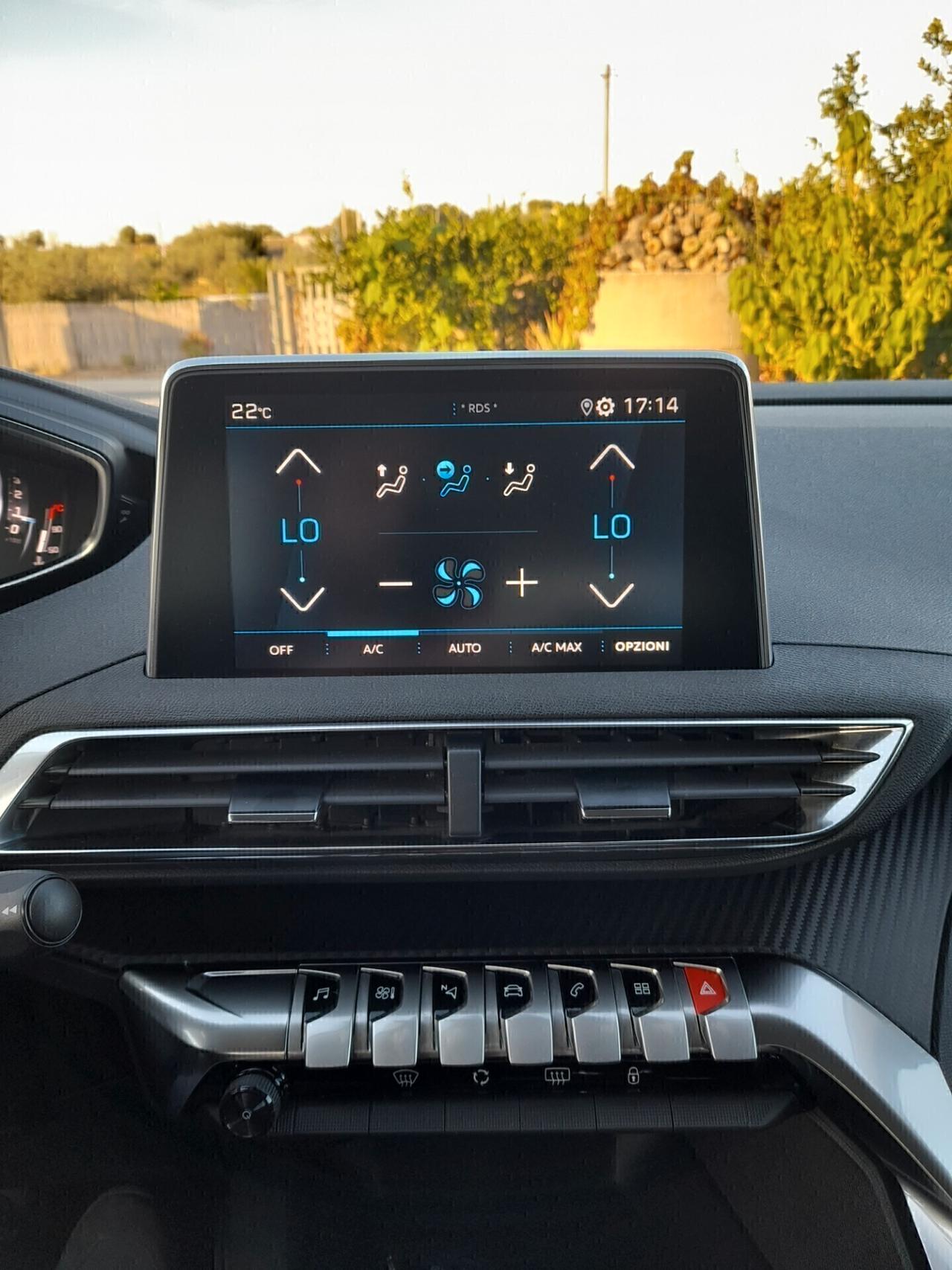 Peugeot 3008 BlueHDi 130 CAMBIO MANUALE ANNO 2022