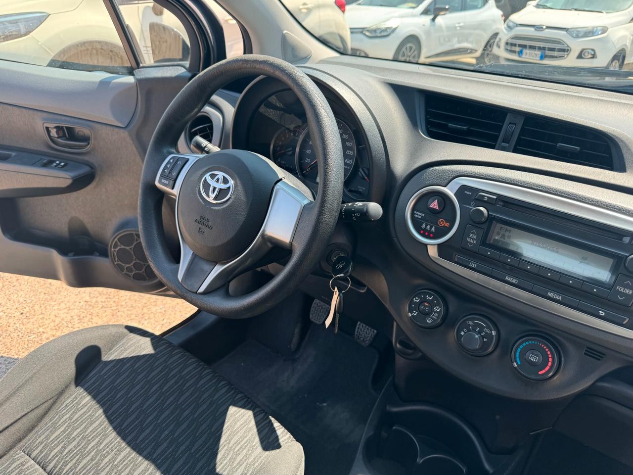 Toyota Yaris 1.0 5 porte Active - NEOPATENTATI 2012