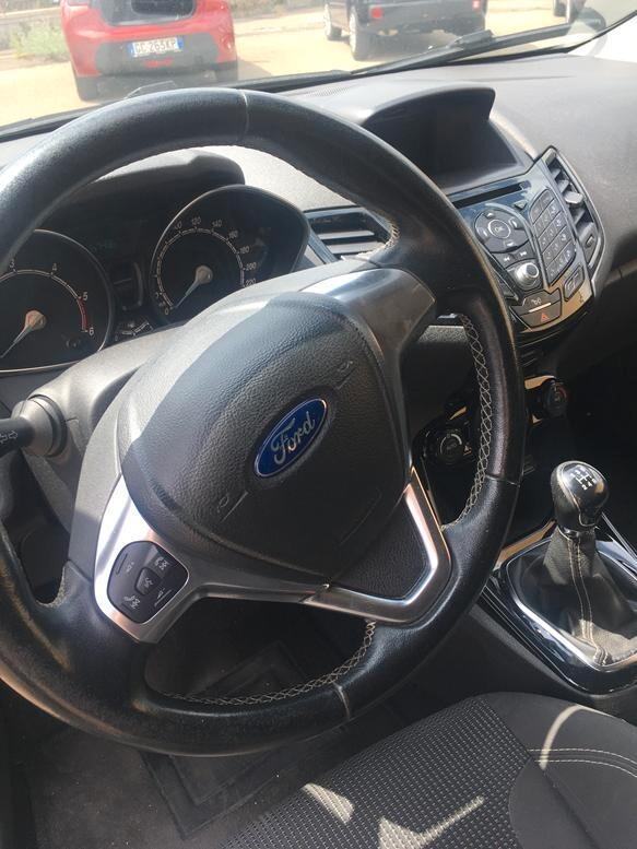 Ford Fiesta 1.5 TDCi 75CV 5 porte Titanium