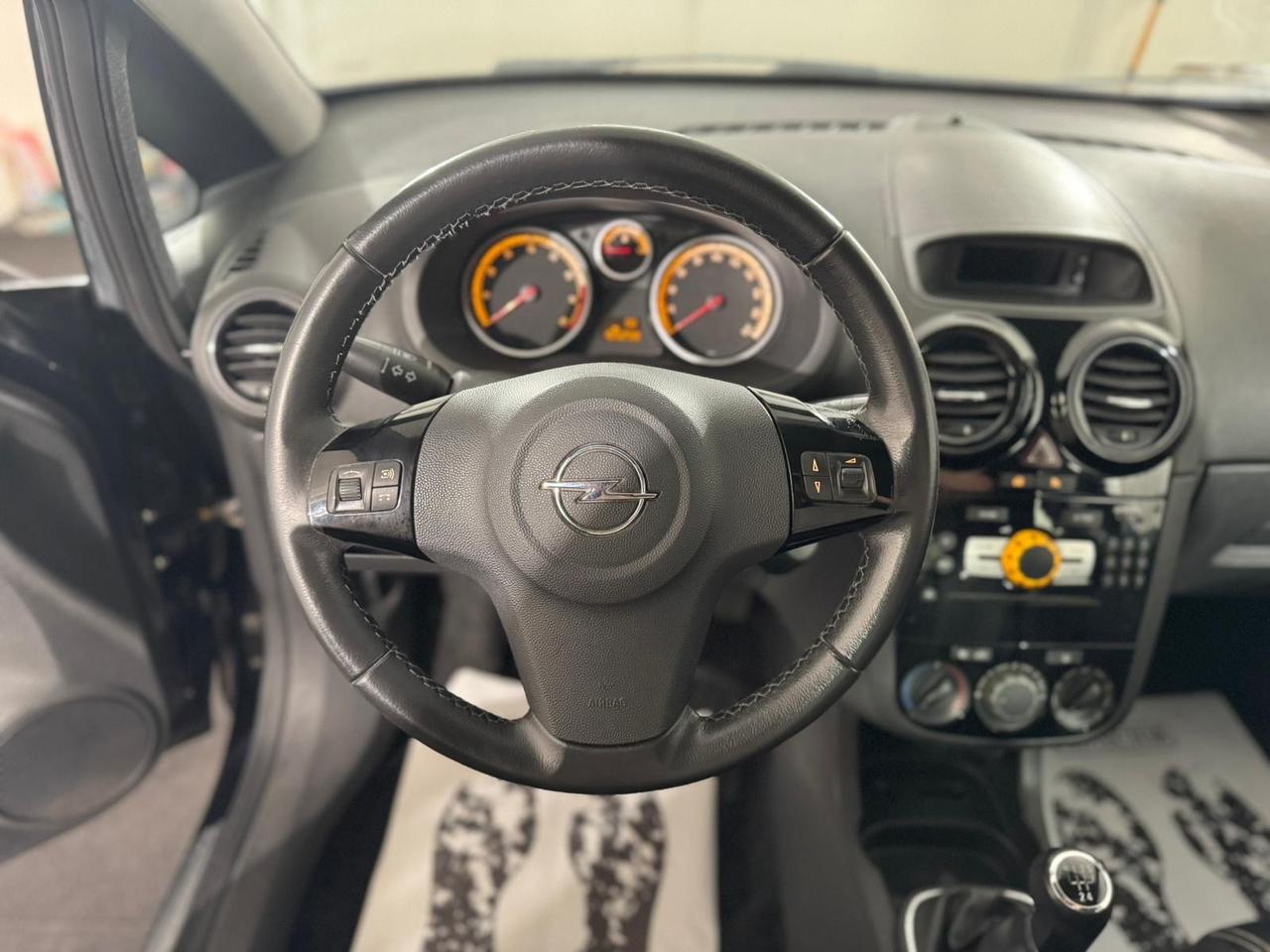 Opel Corsa 1.2 5 porte Club* NEOPATENTATI *