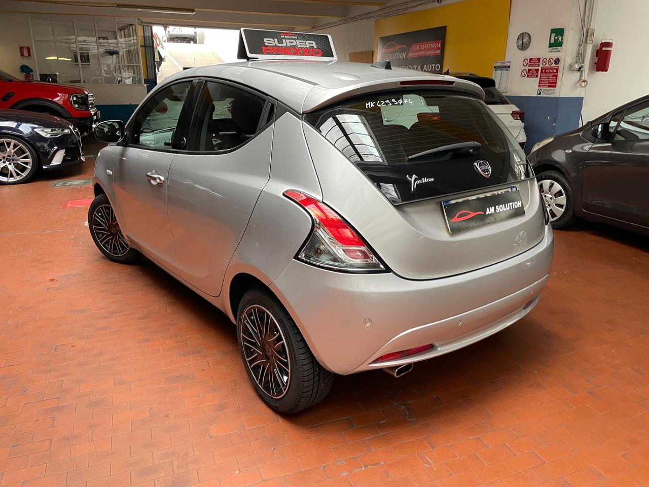 Lancia Ypsilon 1.0 Hybrid Neopatentati Euro 6