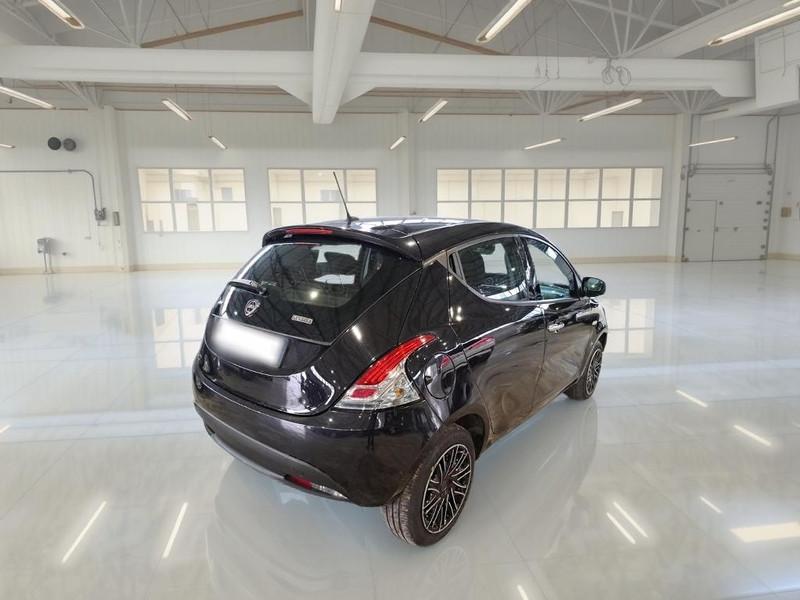 LANCIA YPSILON 1.0 FIREFLY 70 CV SES HYBRID SILVER 5 PORTE BERLINA