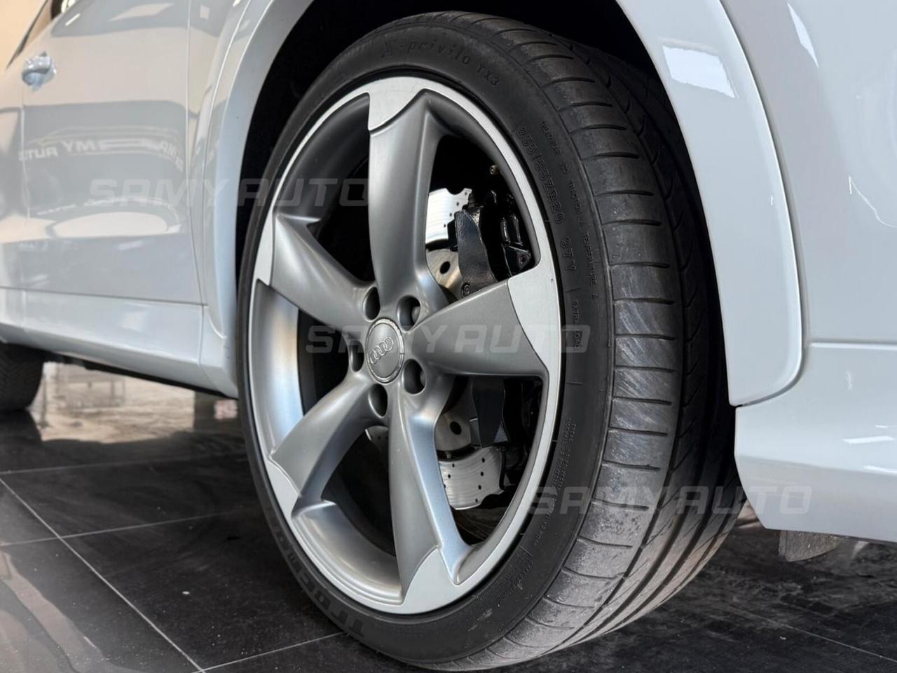 Audi Q3 RS 2.5 TFSI quattro S tronic