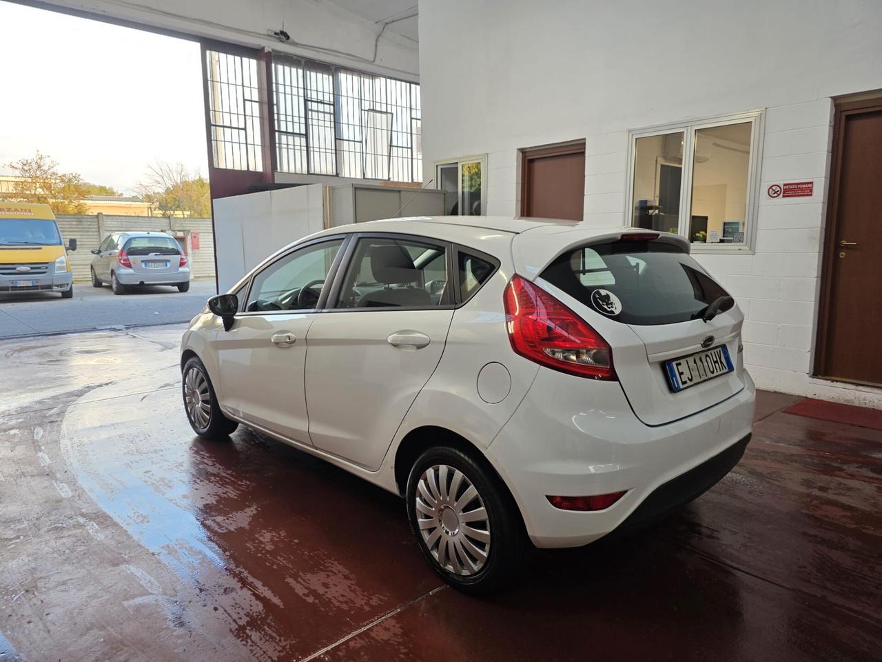 Ford Fiesta 1.4 16V TITANIUM BUSNIESS GPL