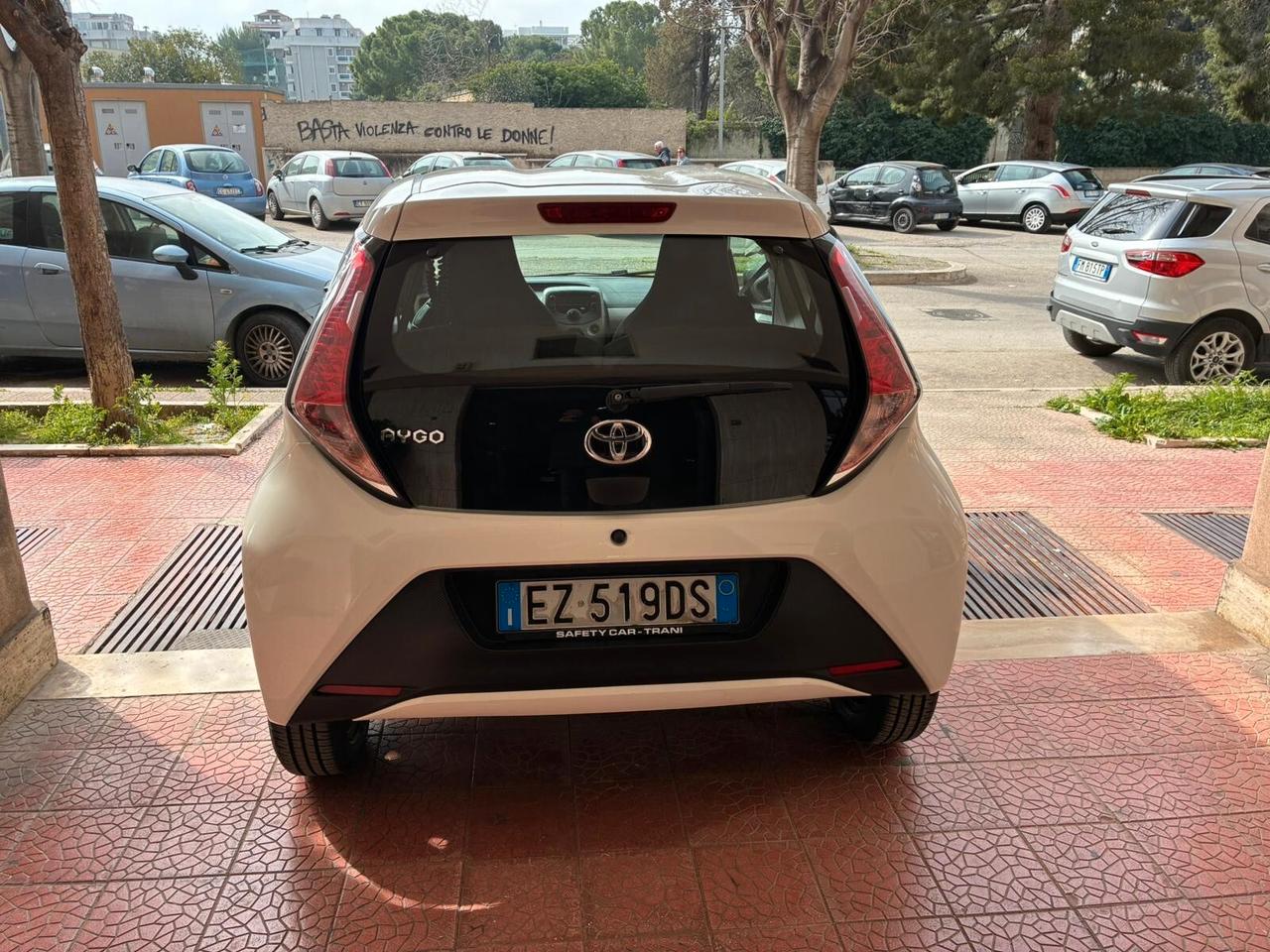 Toyota Aygo 1.0 3p garantita perfetta-2015