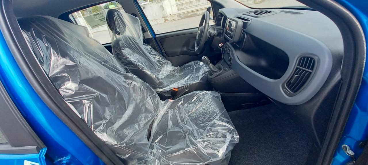 Fiat Panda cc. 1.000 Benzina-Elettrica (Ibrida) 70 CV. 5 Porte 5 Posti Euro 6ETEMP Temp KM. 0 Utilizzabile anche per i Neopatentati.