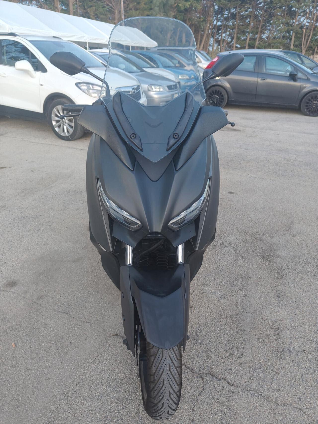 Yamaha X-Max 300 permuta auto/moto