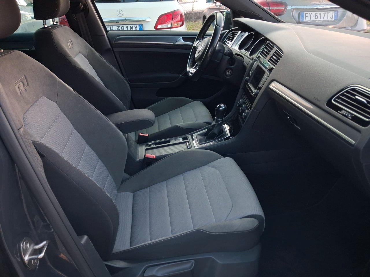 Volkswagen Golf 5 Porte 1.6 tdi (btdi) R-Line Highline 110cv