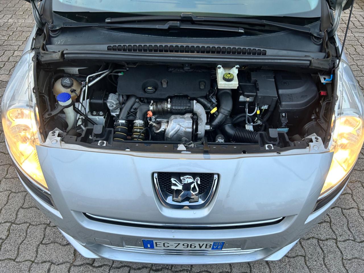 Peugeot 5008 1.6 HDi 112CV Premium