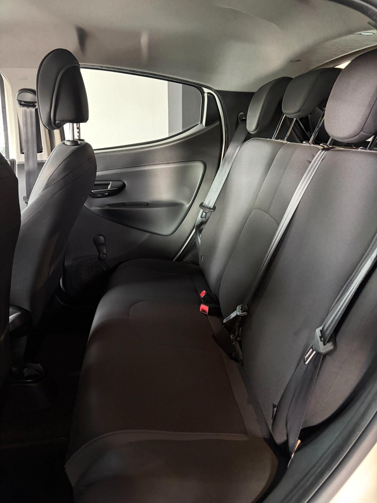 Lancia Ypsilon 1.3 MJT 16V 95 CV 5 porte S&S Silver