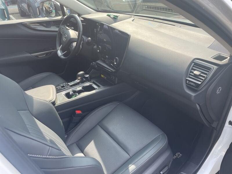 Lexus NX NX 450 Plug-in 4WD Premium