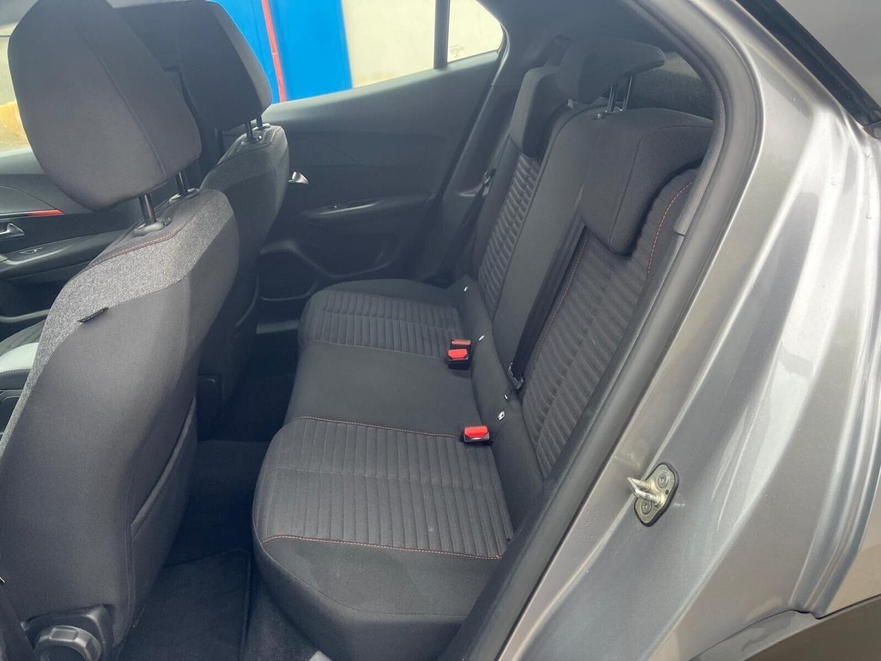 Peugeot 2008 puretech 1.2/130 cv-c.autom-12/2021