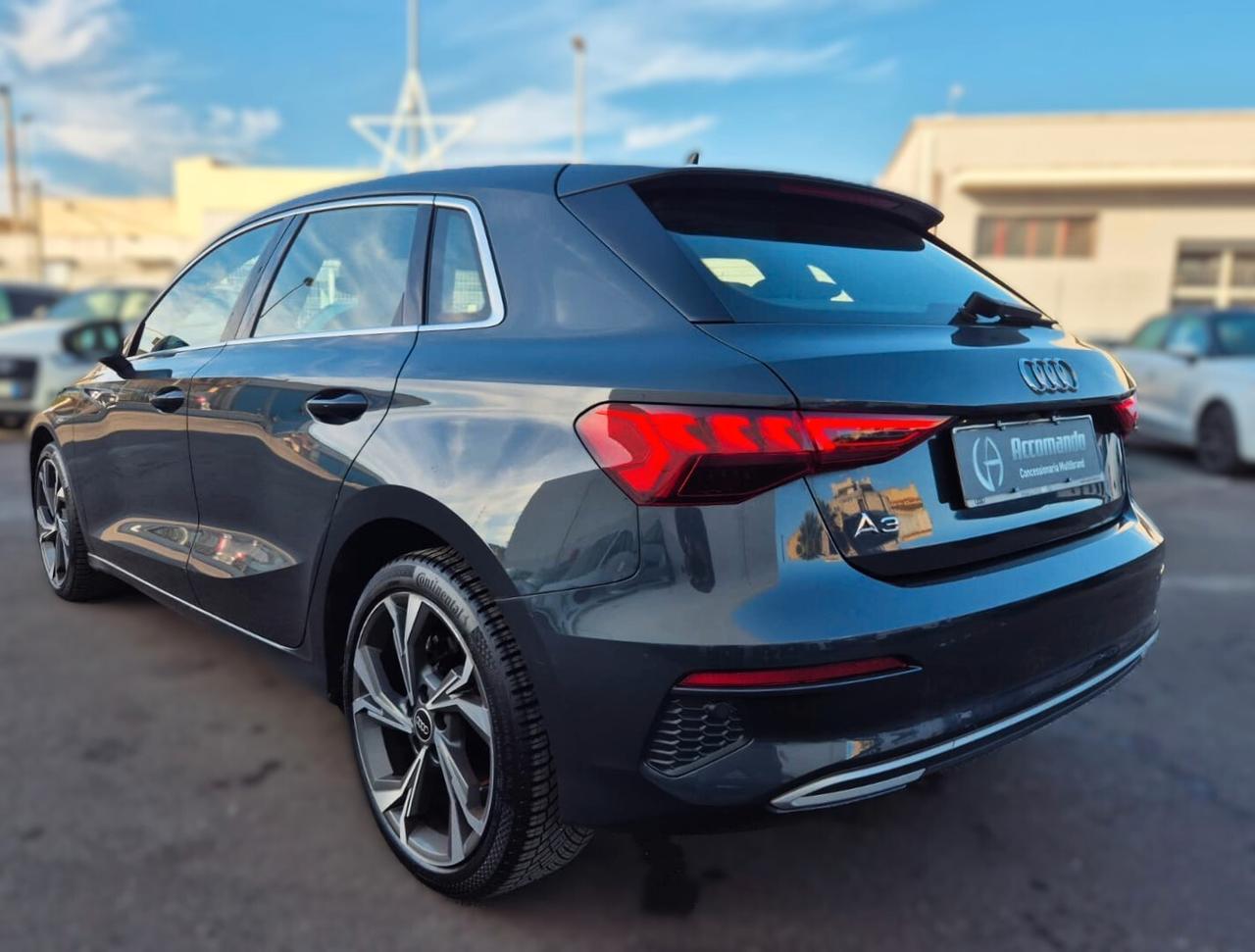 Audi A3 30 TDI S-tronic Business Advanced