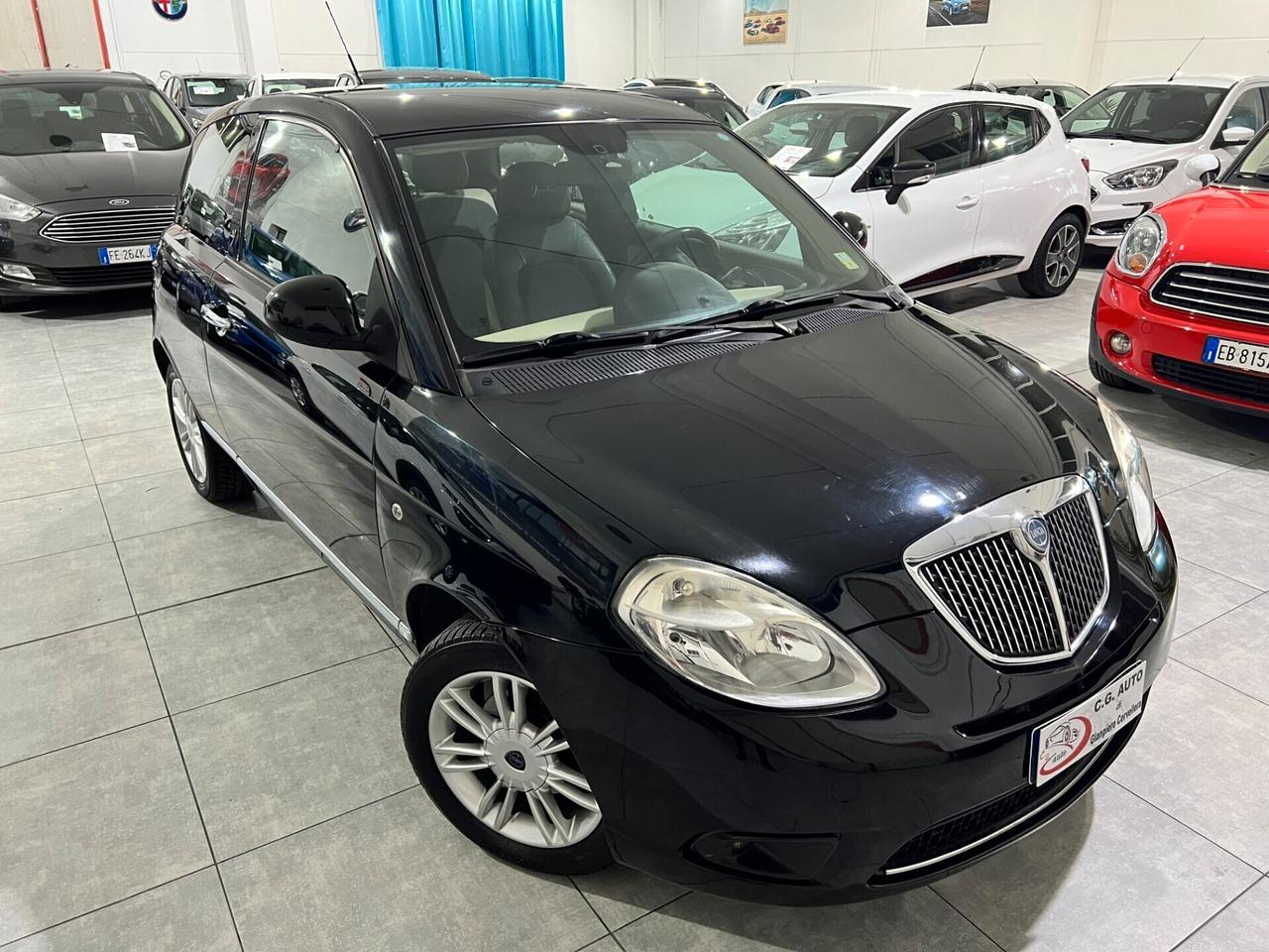 Lancia Ypsilon 1.3 MJT 75 CV Versus 2009