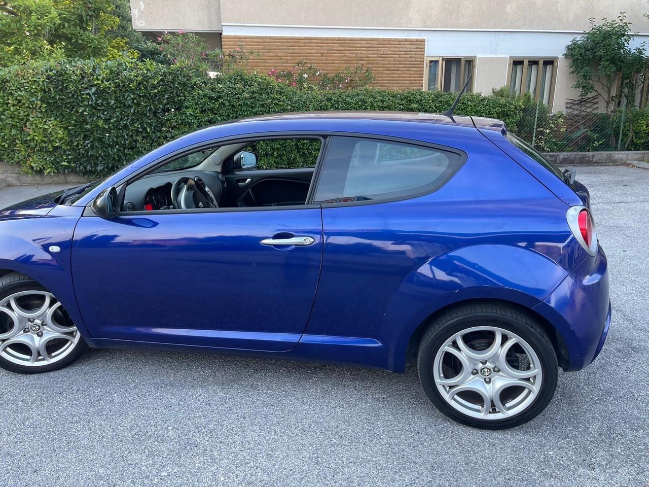 Alfa Romeo MiTo 1.3 JTDm-2 95 CV S&S Distinctive Sport Pack