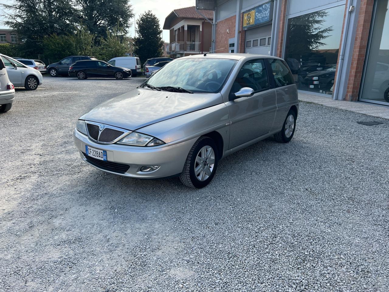 Lancia Y 1.2i cat LS