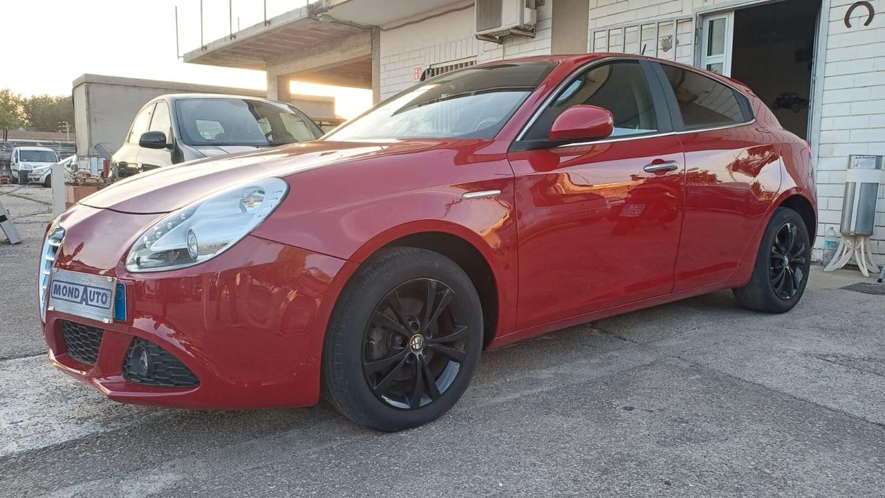 Alfa Romeo Giulietta 1.6 JTDm-2 105 CV Distinctive 2013 ROSSA COME NUOVA